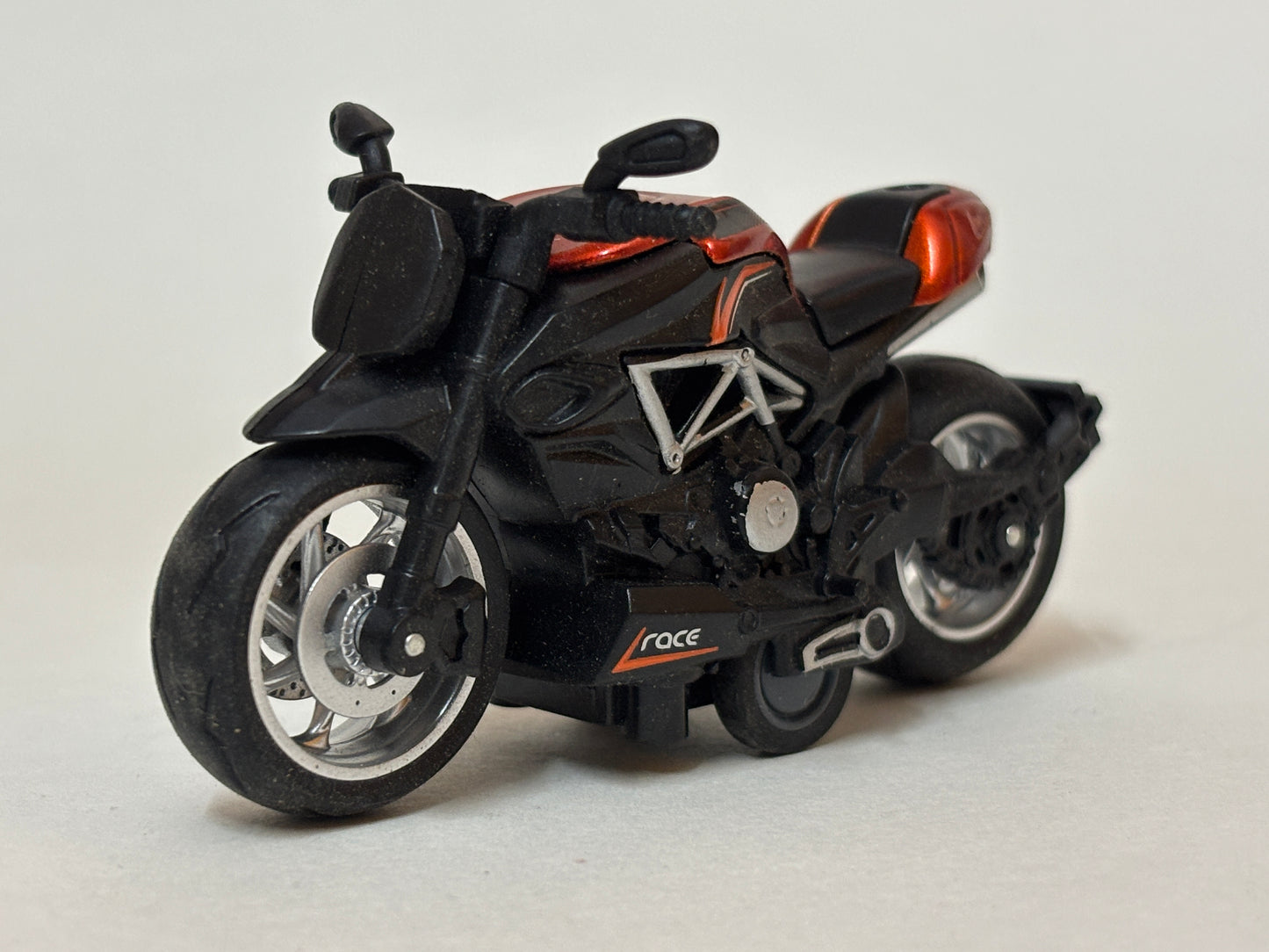 Hara Daku Pull-Back Diecast Motorcycle – Collectible Metal Toy Bike