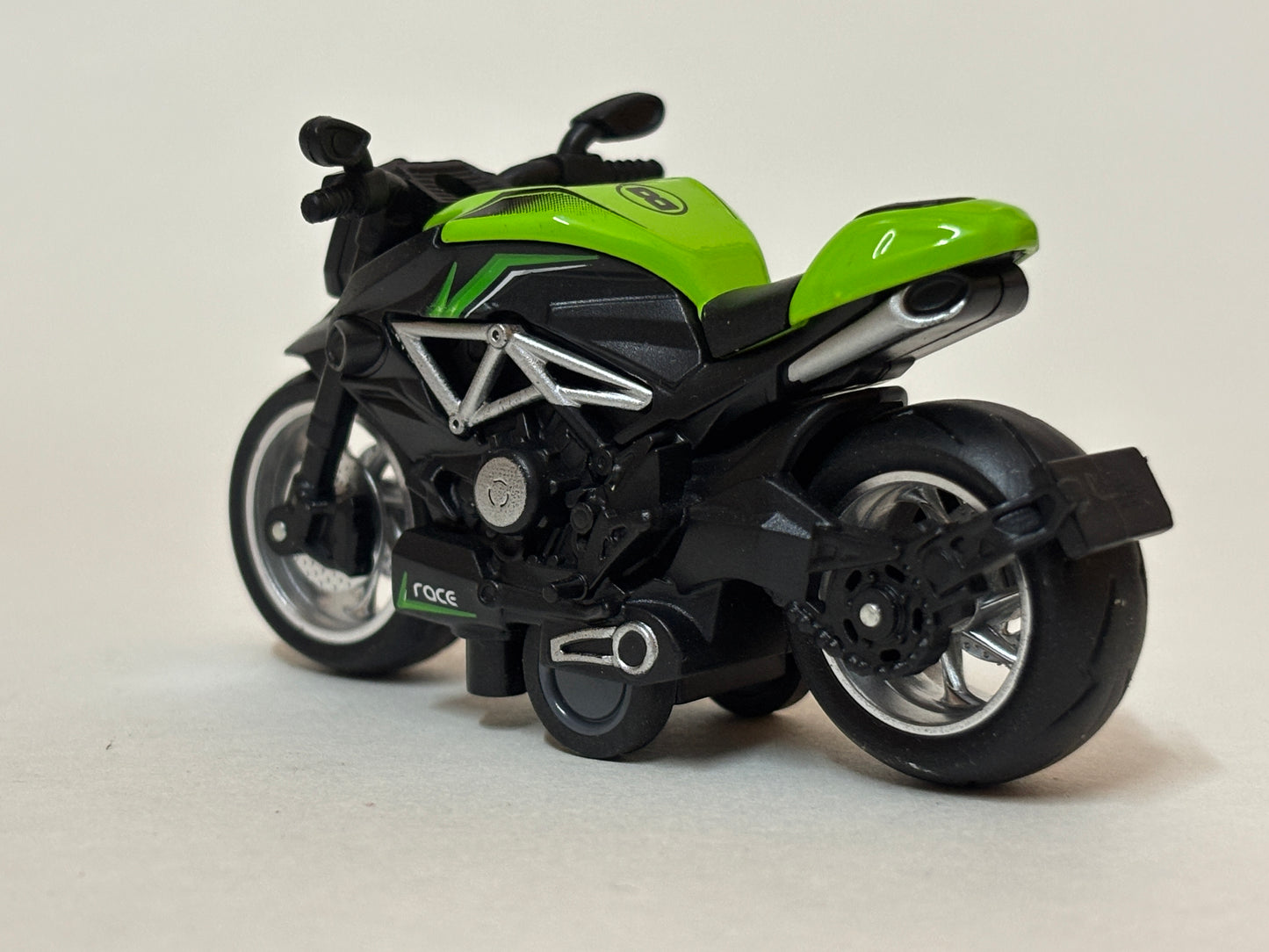 Hara Daku Pull-Back Diecast Motorcycle – Collectible Metal Toy Bike