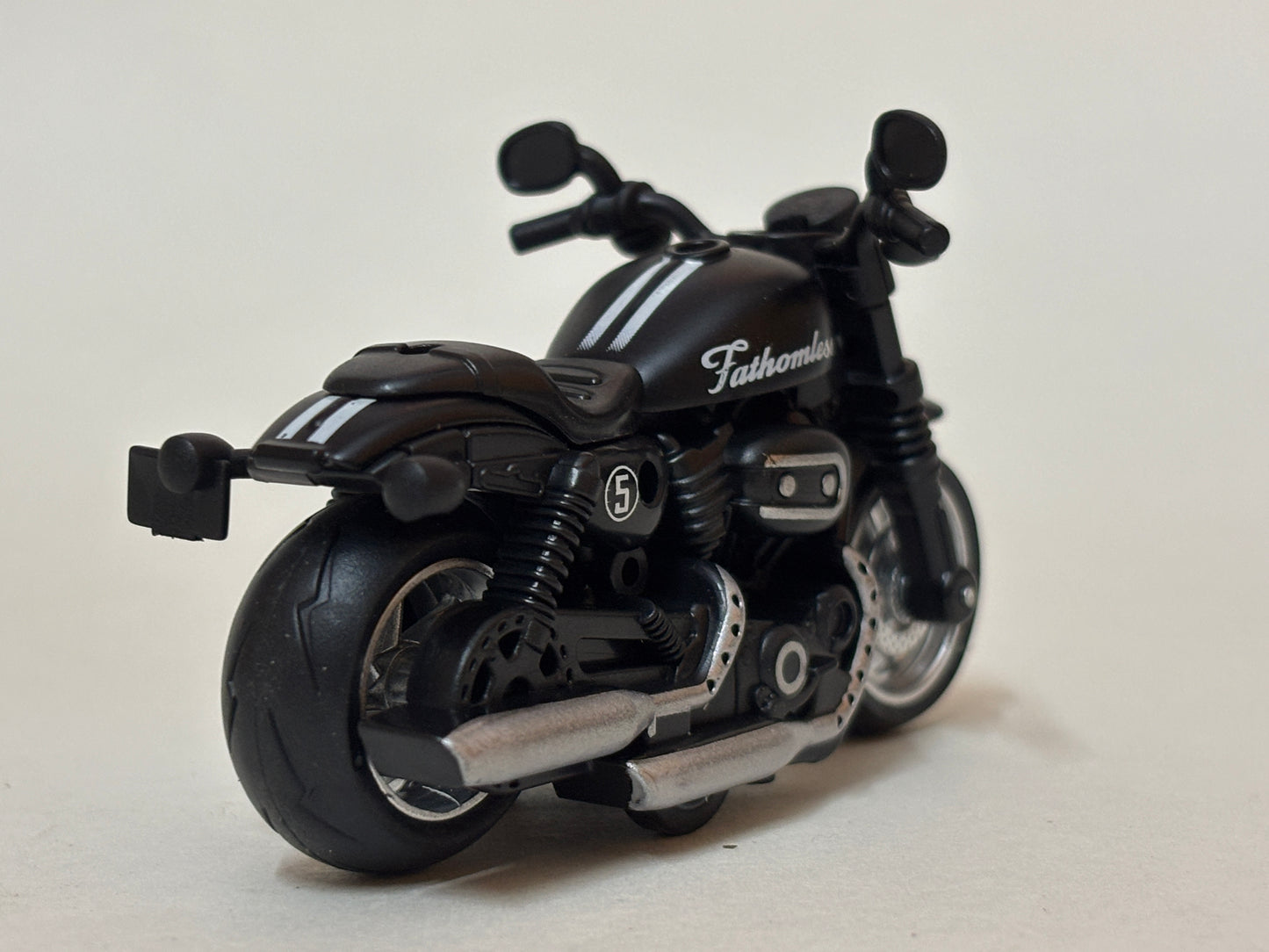 Highway Raja Pull-Back Diecast Motorcycle – Collectible Metal Toy Bike