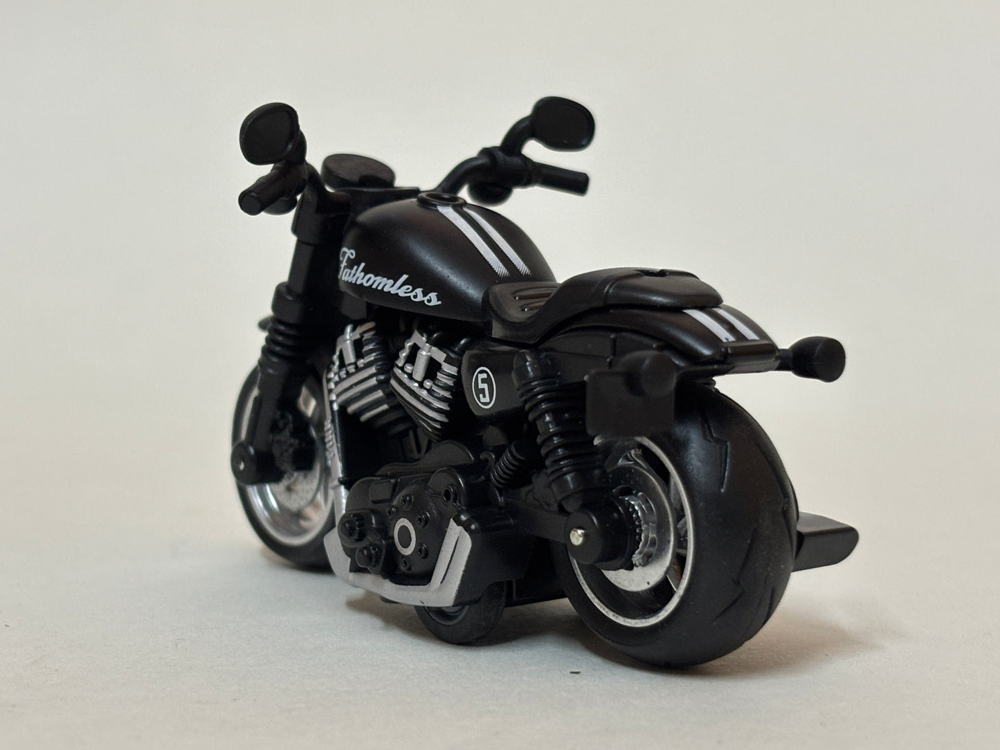 Highway Raja Pull-Back Diecast Motorcycle – Collectible Metal Toy Bike