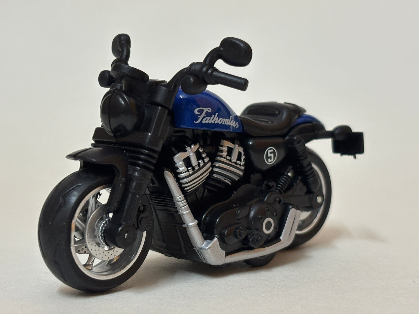 Highway Raja Pull-Back Diecast Motorcycle – Collectible Metal Toy Bike