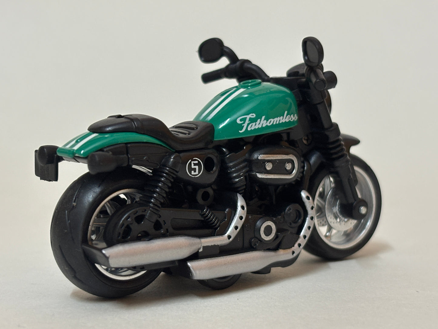 Highway Raja Pull-Back Diecast Motorcycle – Collectible Metal Toy Bike